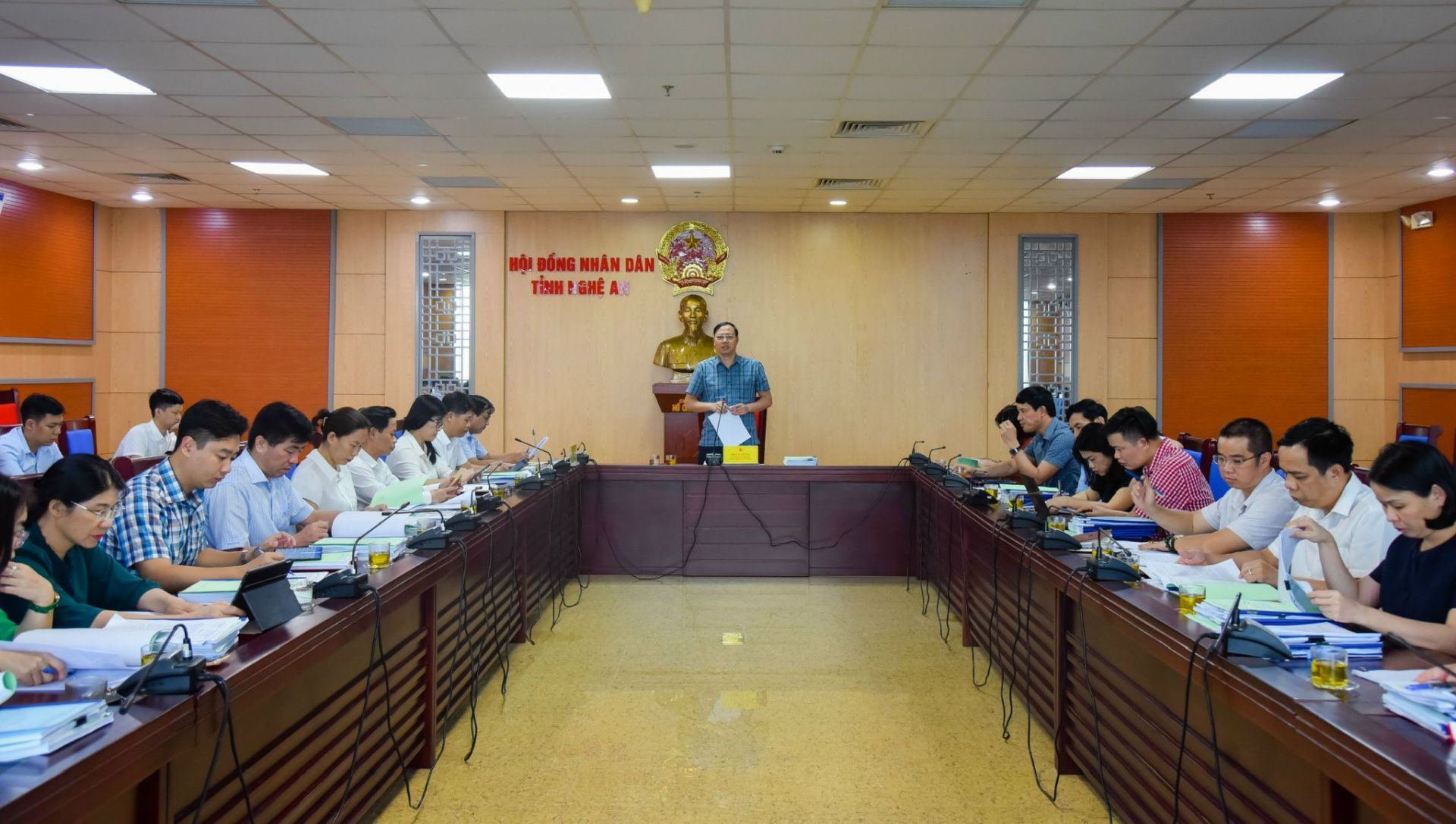 chieu-ngay-1-7-2022-ban-van-hoa---xa-hoi-to-chuc-hop-tham-tra-cac-du-thao-nghi-quyet-trinh-ky-hop-thu-7-hdnd-tinh.jpg
