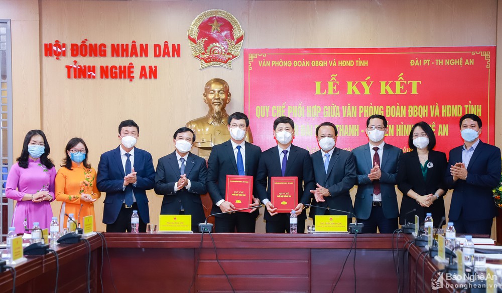 Văn phòng Đoàn ĐBQH và HĐND tỉnh, Đài PTTH Nghệ An ký kết quy chế phối hợp