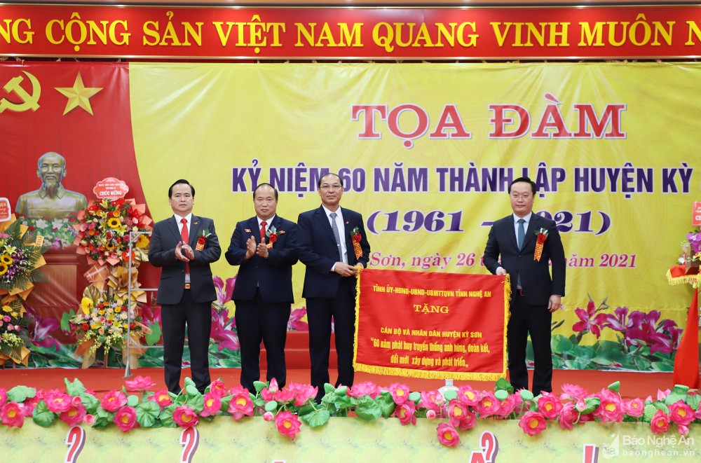 Huyện Kỳ Sơn tổ chức Tọa đàm kỷ niệm 60 năm thành lập