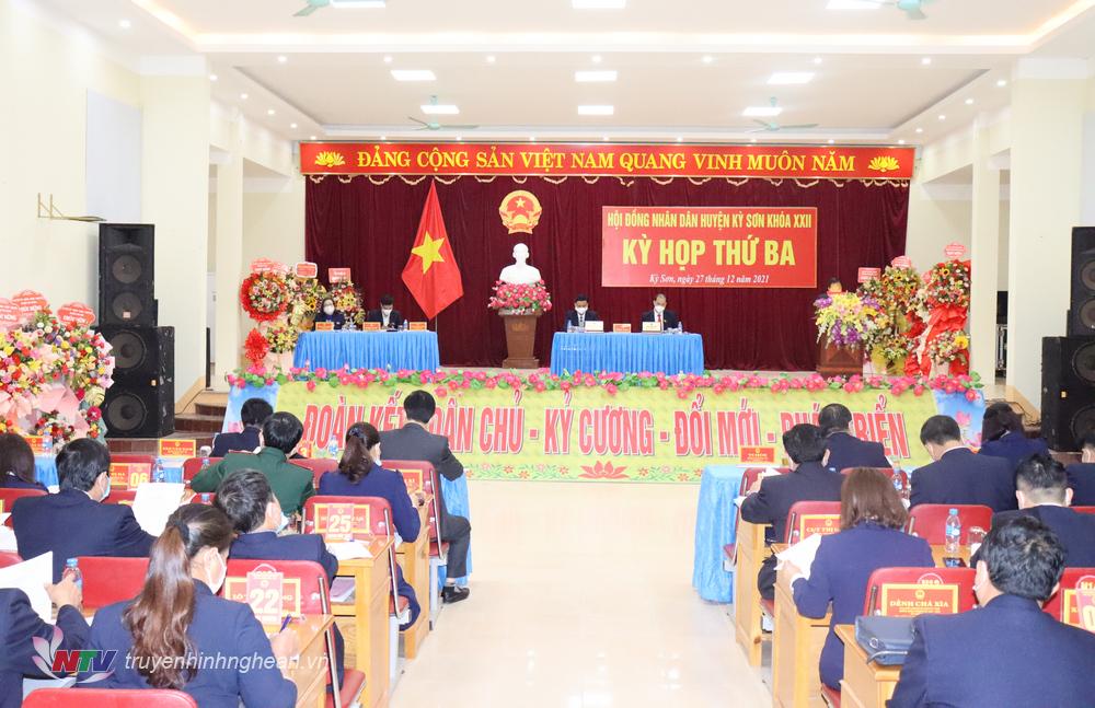 Hội đồng nhân huyện Kỳ Sơn khóa XXII tổ chức kỳ họp thứ 3