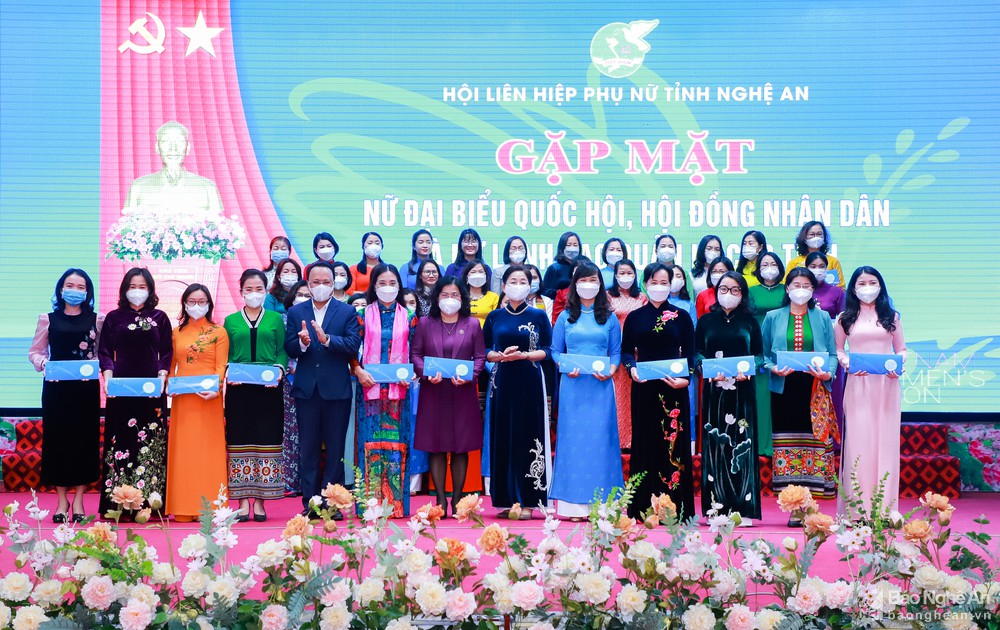 Nghệ An: Tọa đàm "Tư duy và hành động của nữ đại biểu dân cử, nữ lãnh đạo, quản lý"