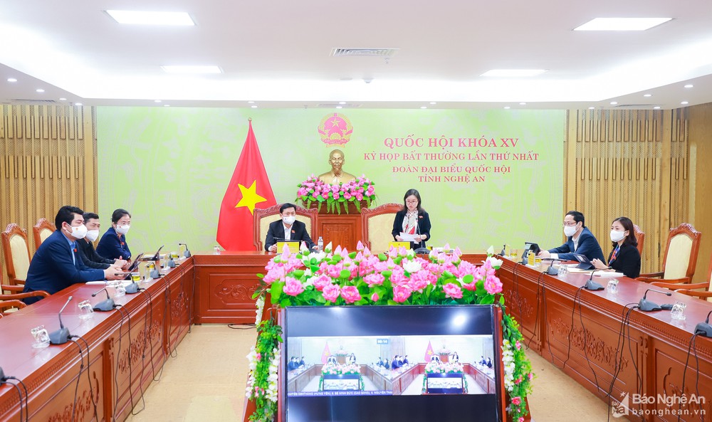 Giảm bớt các thủ tục hành chính, đẩy nhanh tiến độ thực hiện các dự án hạ tầng chiến lược quan trọng