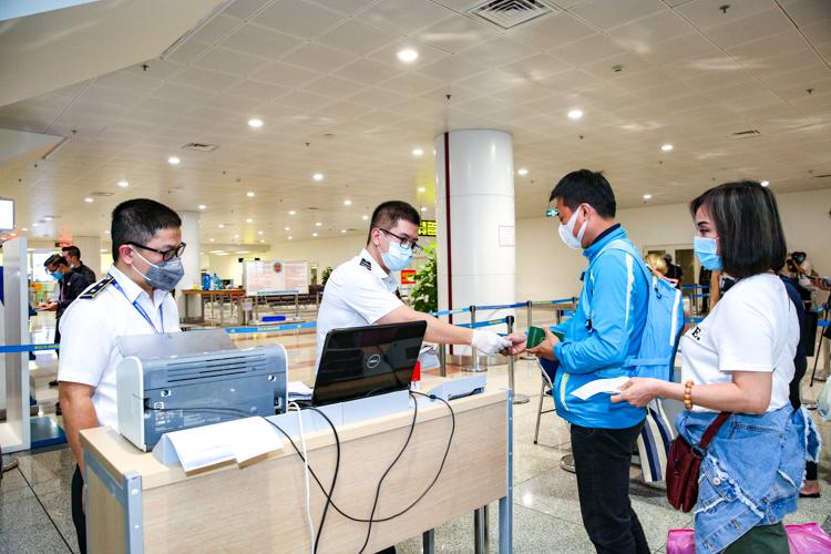 nhap-canh-ngay-16-16396465712761694591410_20220109145207--n1.jpg