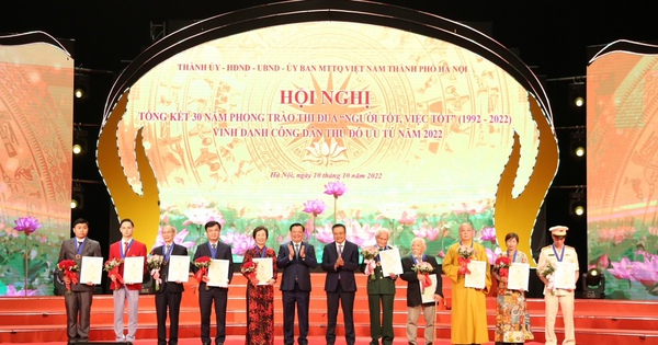 Hà Nội vinh danh 10 công dân Thủ đô ưu tú năm 2022