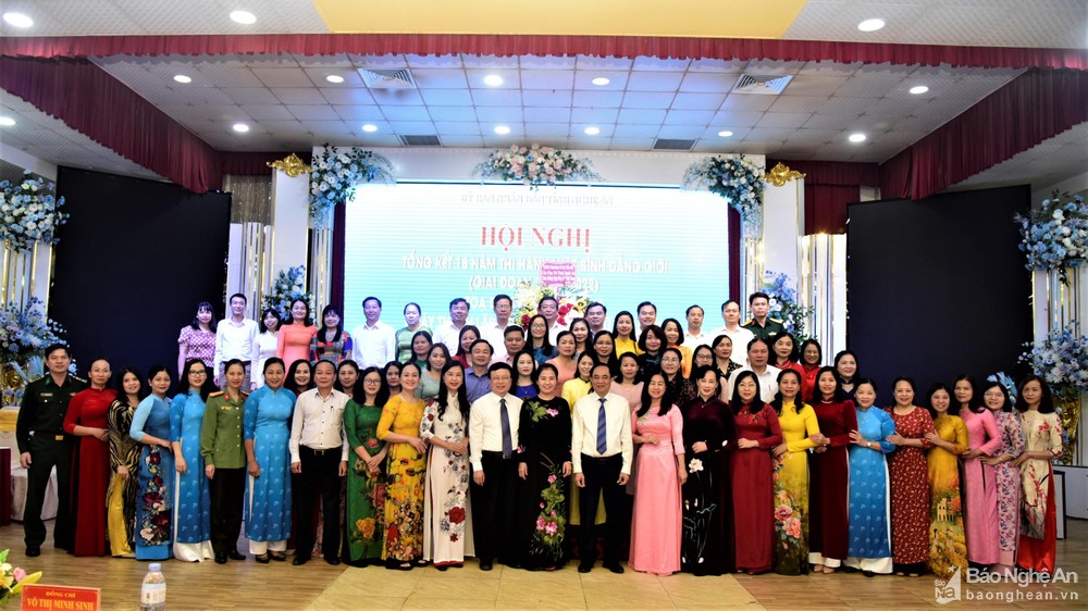 bna-cac-dai-bieu-chup-anh-luu-niem-312.jpg