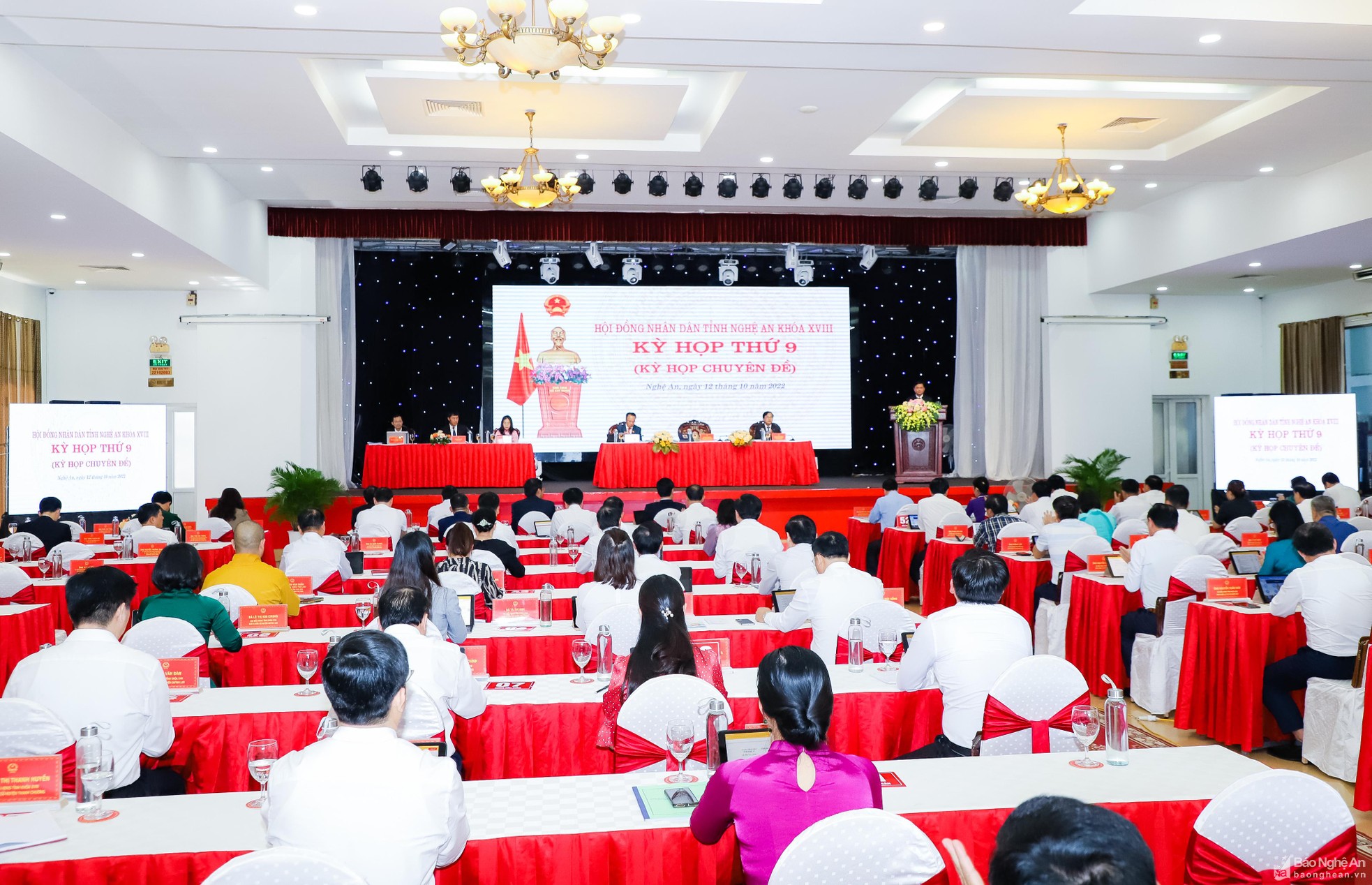 bna-toan-canh-ky-hop-9939.jpg