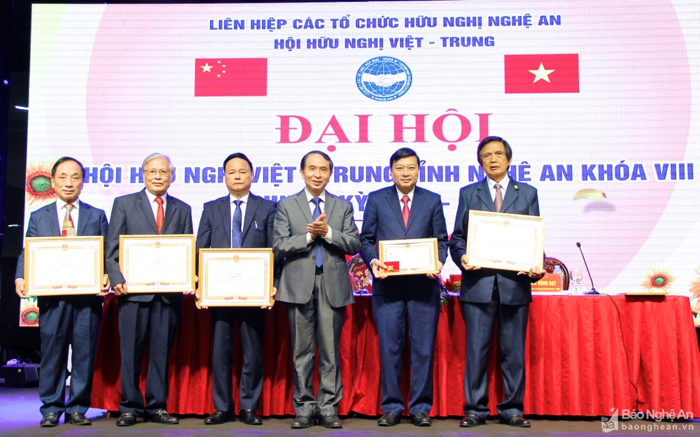 bna-ky-niem-chuong-anh-my-nga-3315.jpg