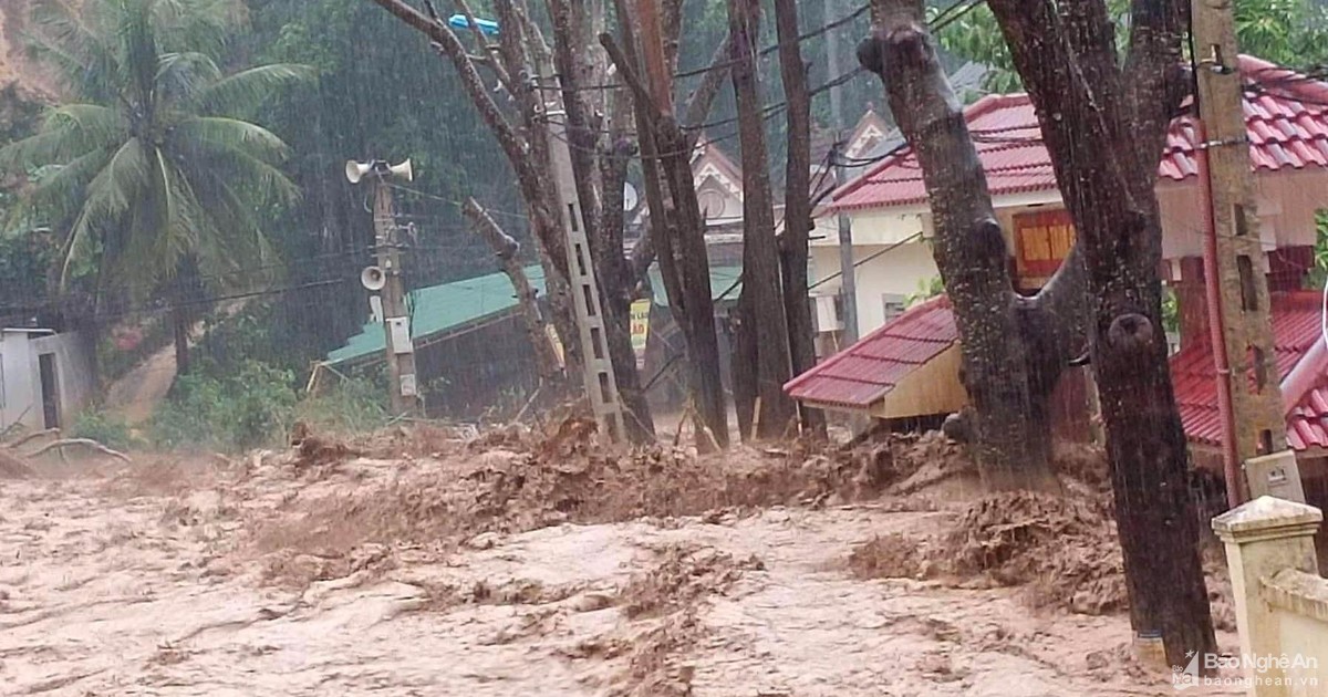 Lũ quét kinh hoàng ở Kỳ Sơn