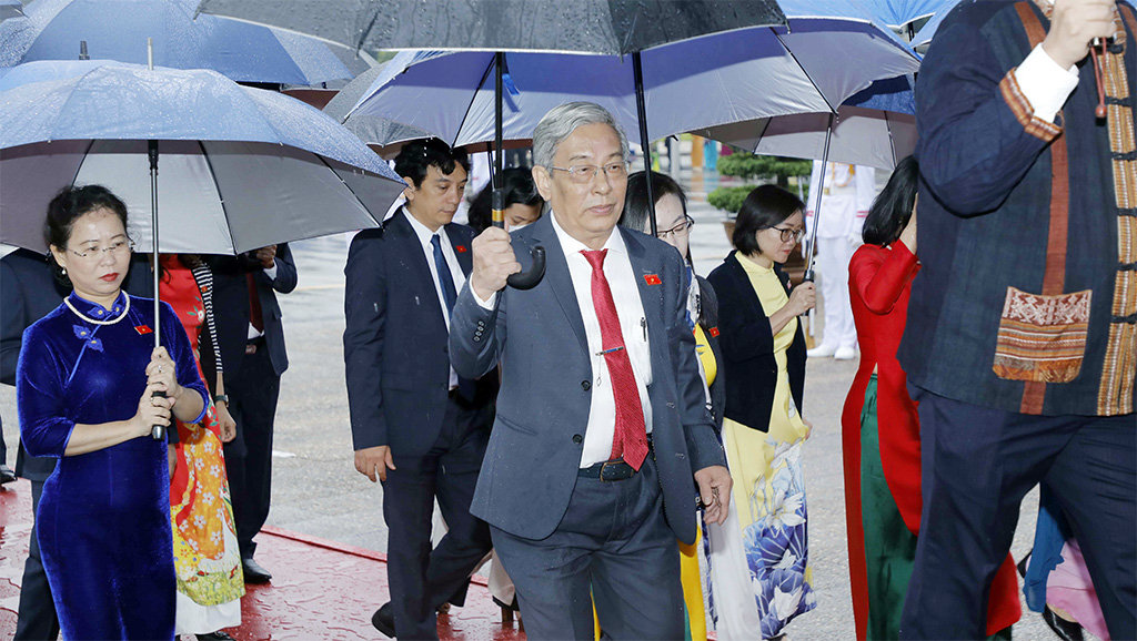 khai-mac-a8-1666228551155.jpg