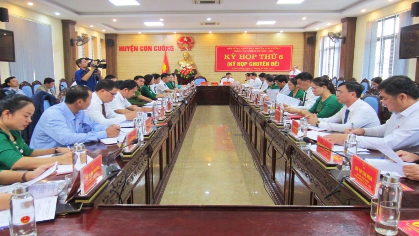 Kỳ họp thứ 6 HĐND huyện Con Cuông khoá XX: Cần triển khai thực hiện nghiêm túc, hiệu quả các nguồn vốn, chương trình dự án đã được phân bổ