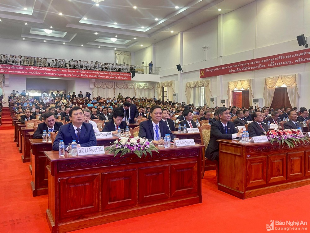 bna-cac-dai-bieu-du-le-ky-niem-anh-pham-ngoc-canh-8807.jpg