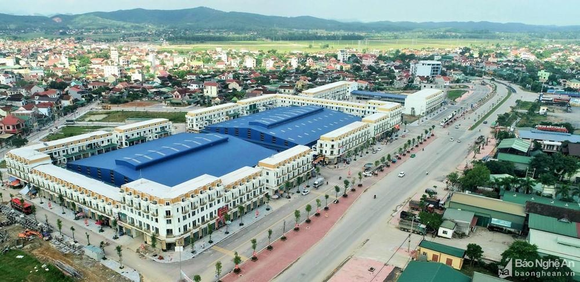nho-thu-hut-cac-du-an-dau-tu-tren-dia-ban-da-gop-phan-lam-thay-doi-bo-mat-do-thi-o-do-luong-anh-tl-5512-1234.jpg