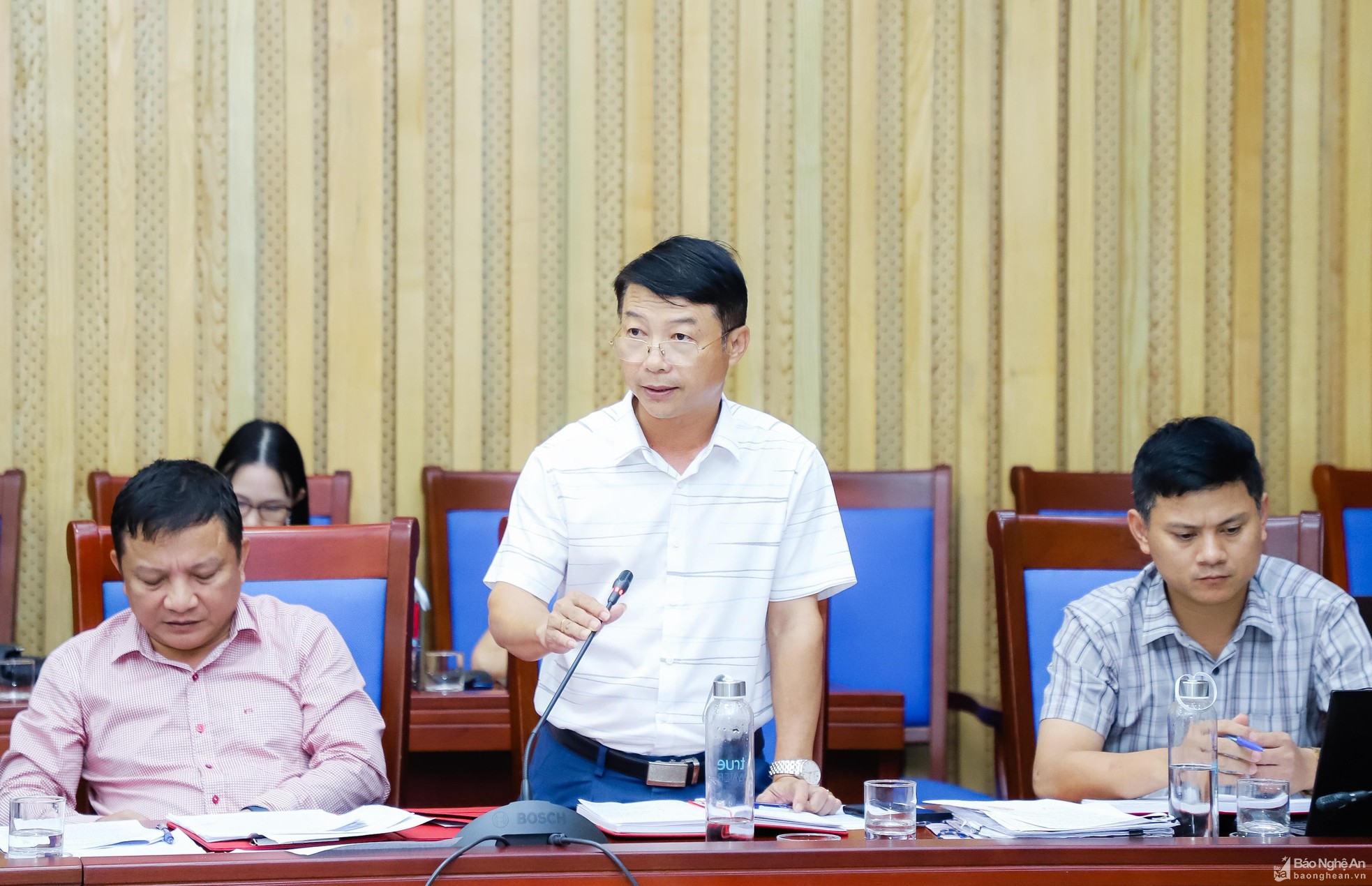 bna-chu-tich-ubnd-huyen-nghi-loc-nguyen-tien-dung-phat-bieu-tai-hoi-nghi-giao-ban-2973.jpg