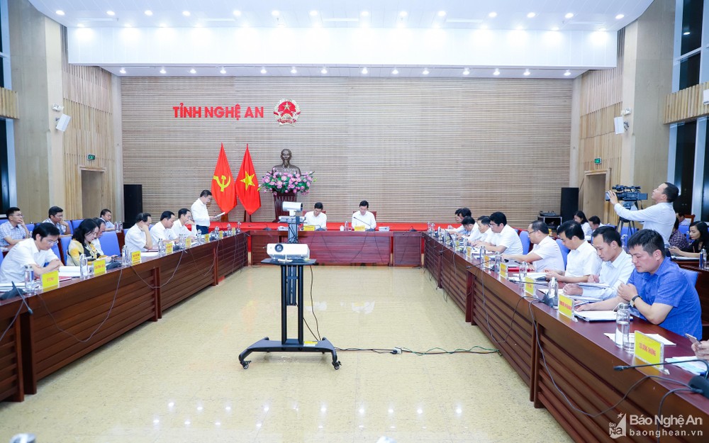 bna-toan-canh-phien-hop-ubnd-tinh-thuong-ky-thang-9jpg-4849--n1.jpg