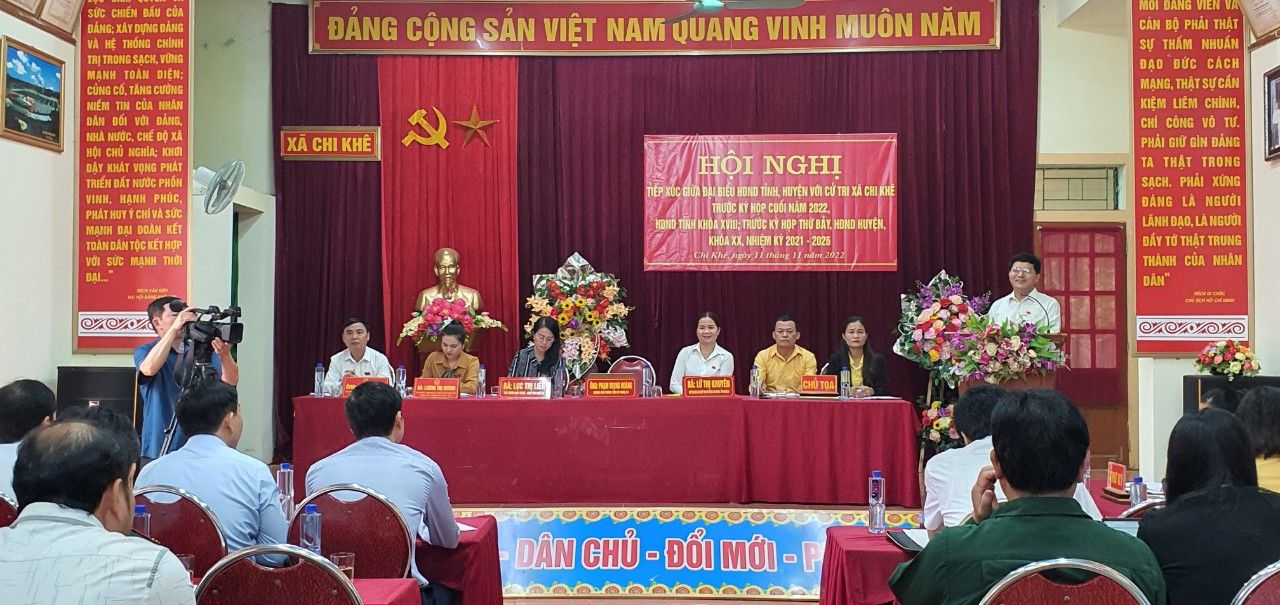Cử tri xã Chi Khê: kiến nghị quan tâm xây dựng cơ sở hạ tầng và các chính sách cho người dân