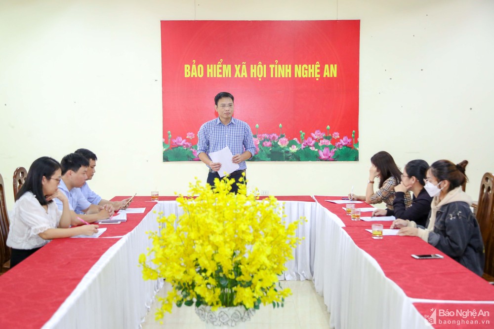 bna-bhxh-tinh-lam-viec-voi-cac-doanh-nghiep-trong-tinh-ve-van-de-no-dong-bhxh-bhyt-anh-dinh-tuyen-6517.jpg