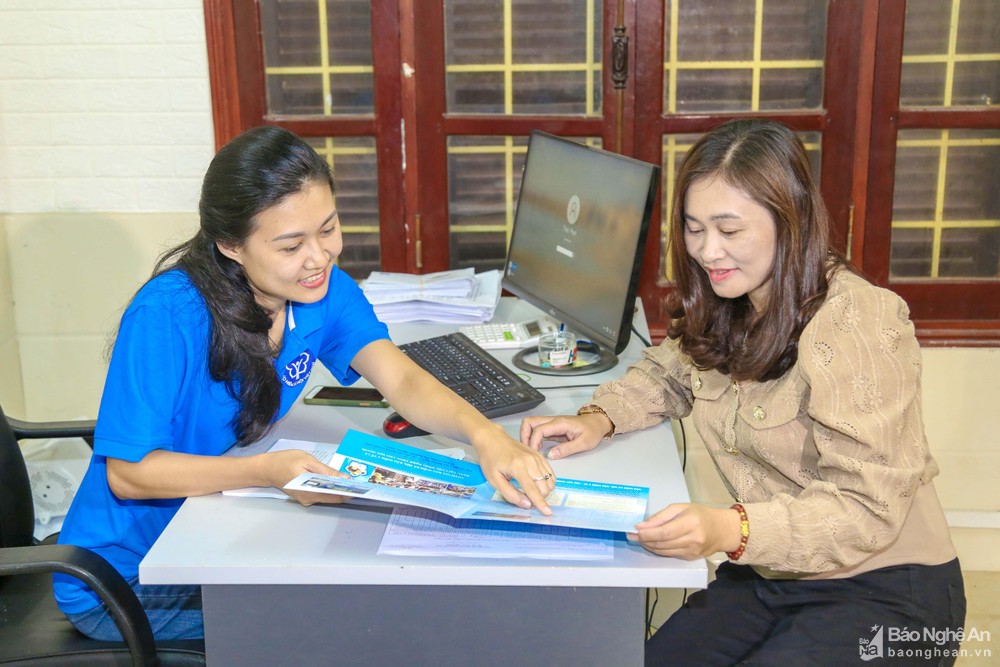 bna-can-bo-bhxh-tinh-huong-dan-tuyen-truyen-nguoi-dan-tham-gia-bhxh-bhyt-bh-tu-nguyen-anh-dinh-tuyen-4210.jpg