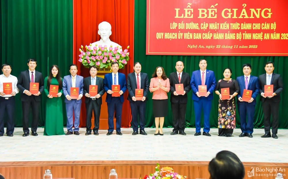 bna-chi-huong-trao-anh-thanh-le-1536.jpg