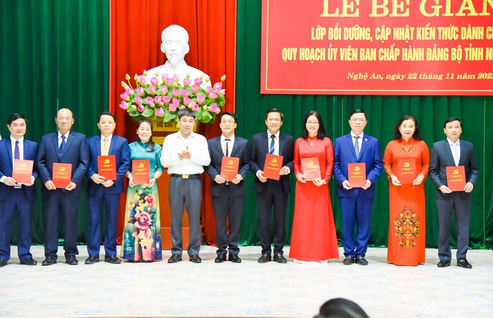 bna-thay-nam-trao-anh-thanh-le-6113.jpg