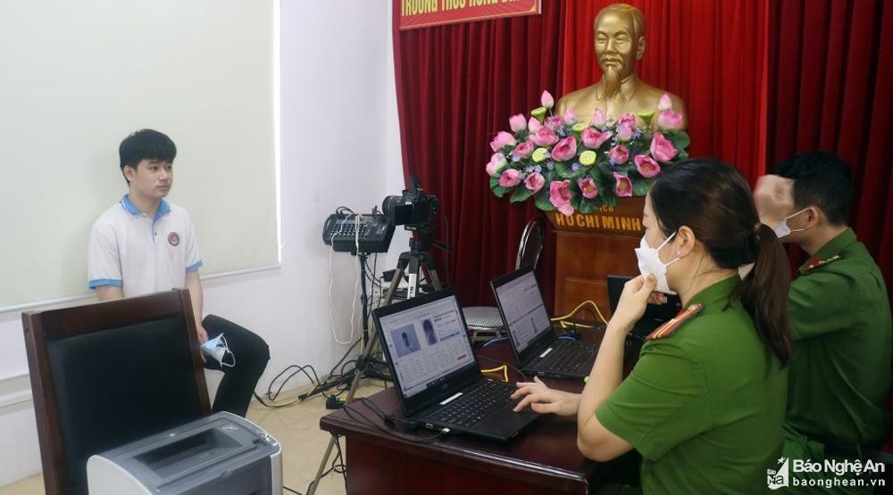 bna-cap-can-cuoc-cong-dan-cho-hoc-sinh-anh-tu-lieu-2088-6923.jpg