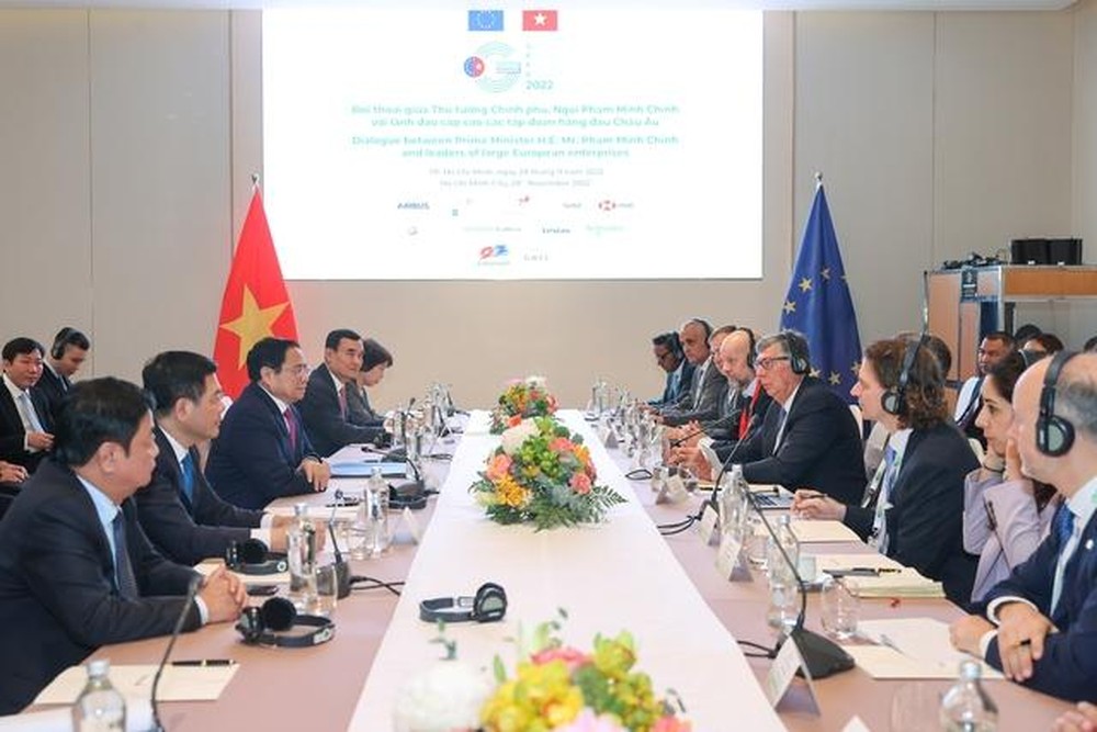 trong-khuon-kho-dien-dan-va-trien-lam-kinh-te-xanh-gefe-2022-thu-tuong-pham-minh-chinh-da-tiep-lanh-dao-cac-tap-doan-lon-cua-chau-au-9932.jpg