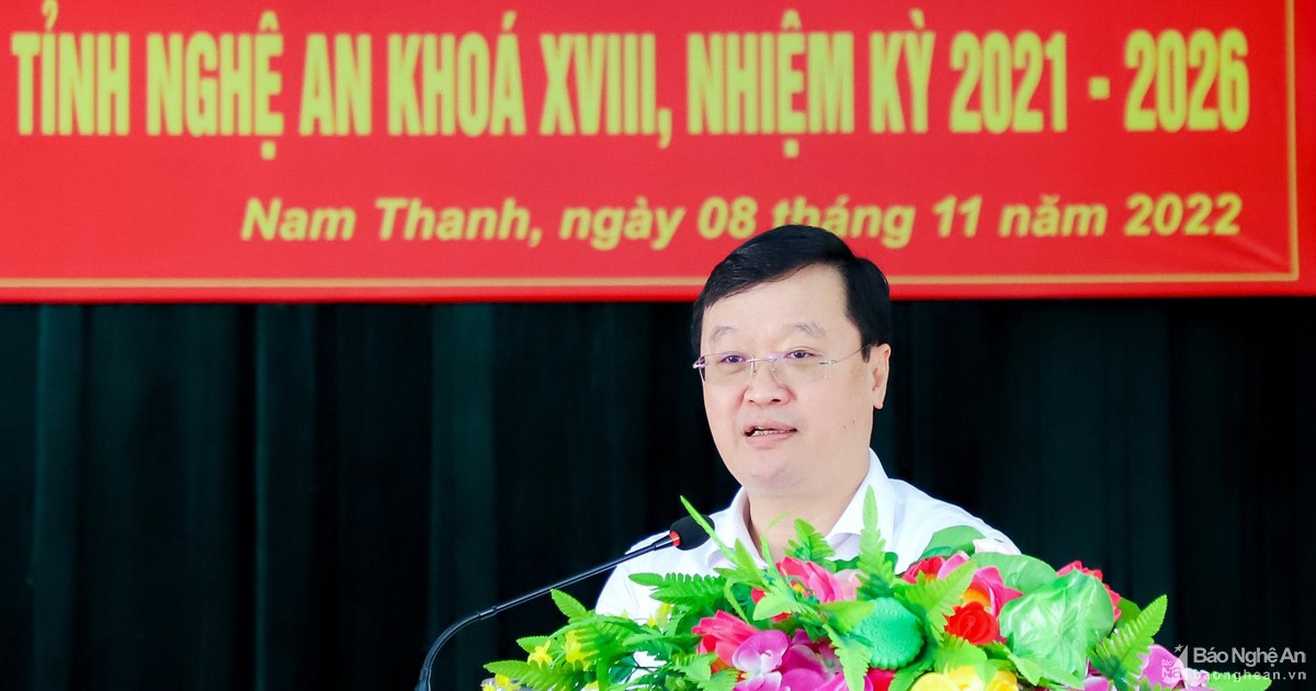 Chủ tịch UBND tỉnh Nguyễn Đức Trung tiếp xúc cử tri xã Nam Thanh (Nam Đàn)