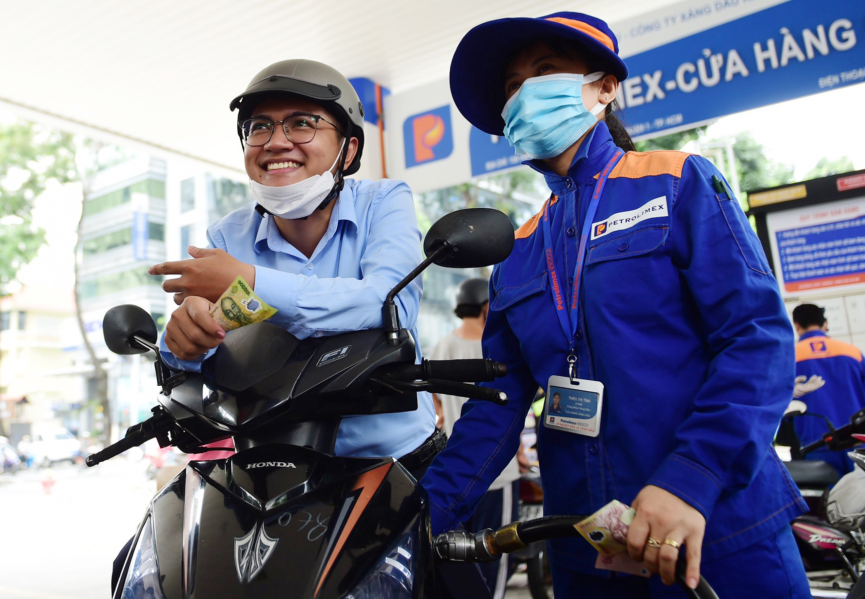 xang-dau-thanh-tung-10-917--n1.jpg