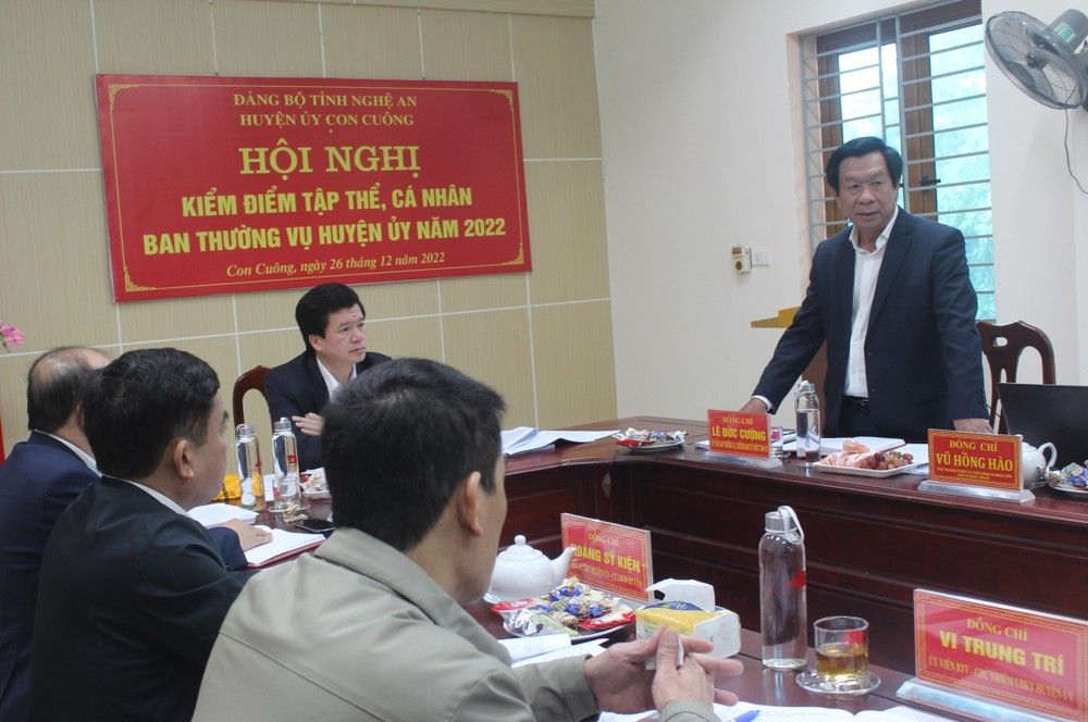 anh-4-ket-luan-tai-hoi-nghi-dong-chi-le-duc-cuong-da-ghi-nhan-nhung-ket-qua-ma-ban-thuong-vu-huyen-uy-con-cuong-da-dat-duoc-dong-thoi-chi-dao-huyen-trien-hai-mot-so-nhiem-vu-trong-tam-thoi-gian-toi-8125.jpg