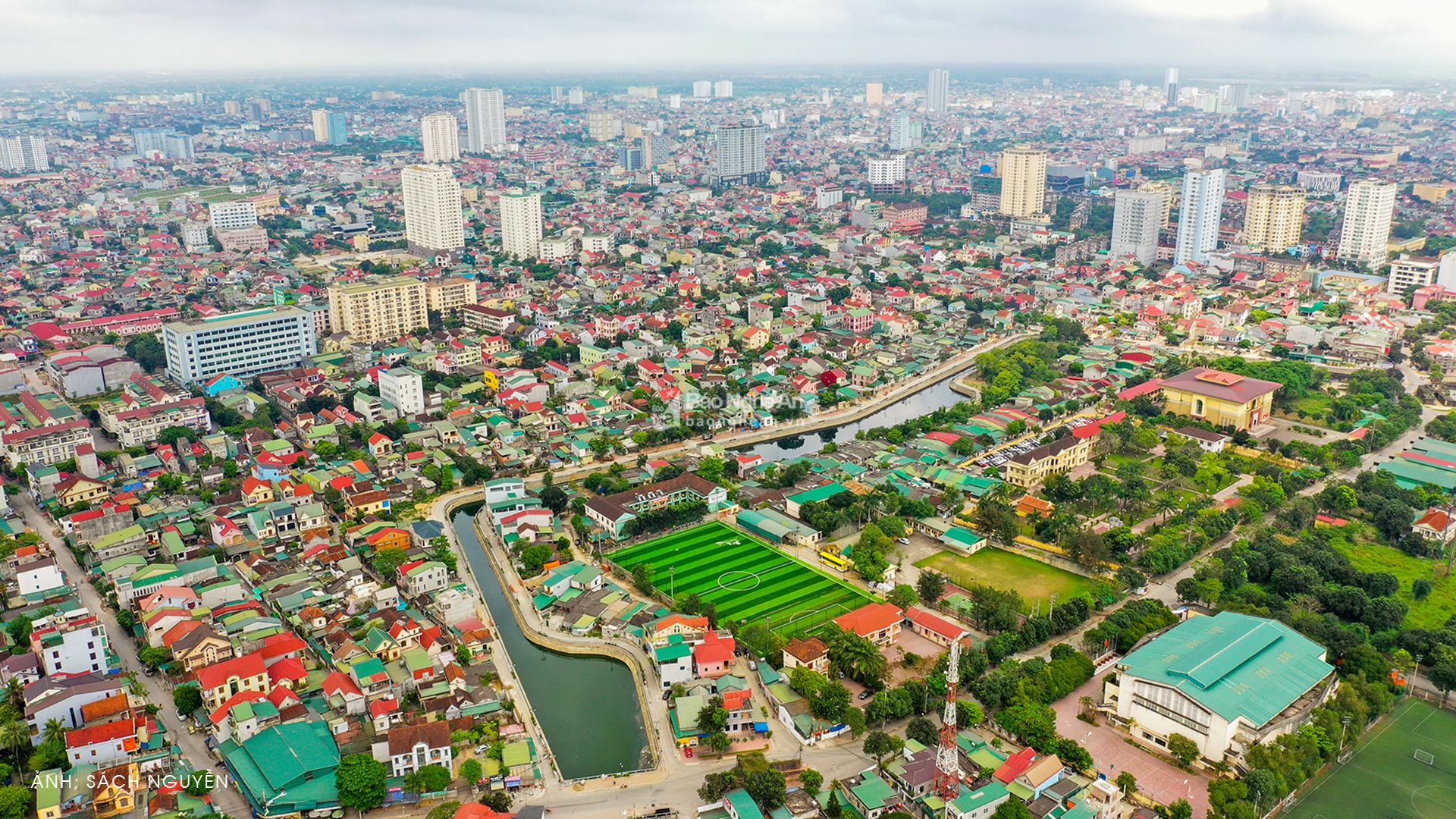 Thanh-pho-Vinh-Anh-Sach-Nguyen.jpg