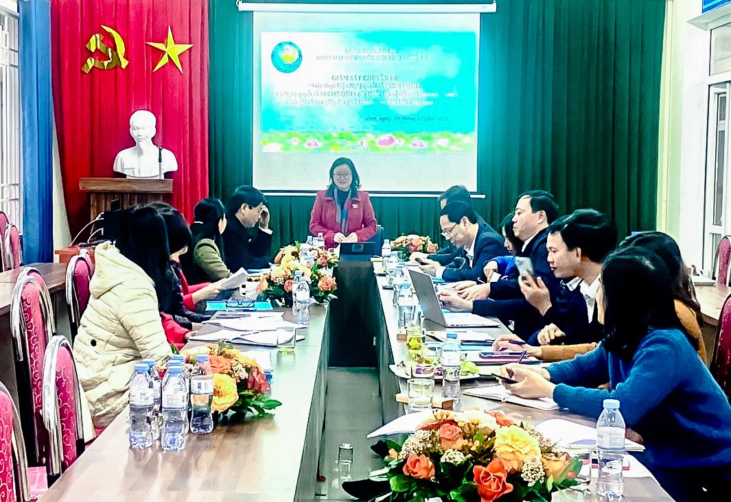 Đoàn ĐBQH tỉnh Nghệ An giám sát về đổi mới chương trình, sách giáo khoa giáo dục phổ thông tại Trường PT Thực hành Sư phạm Đại học Vinh
