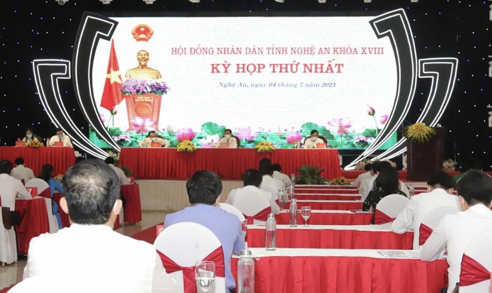 Hoạt động của Hội đồng nhân dân, đại biểu Hội đồng nhân dân tỉnh Nghệ An và những yêu cầu đặt ra trong giai đoạn hiện nay.