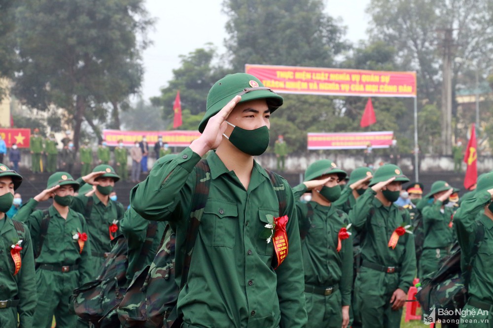bna_cac_tan_binh_du_le_chao_co_anh__mh9889434_1722022.jpg