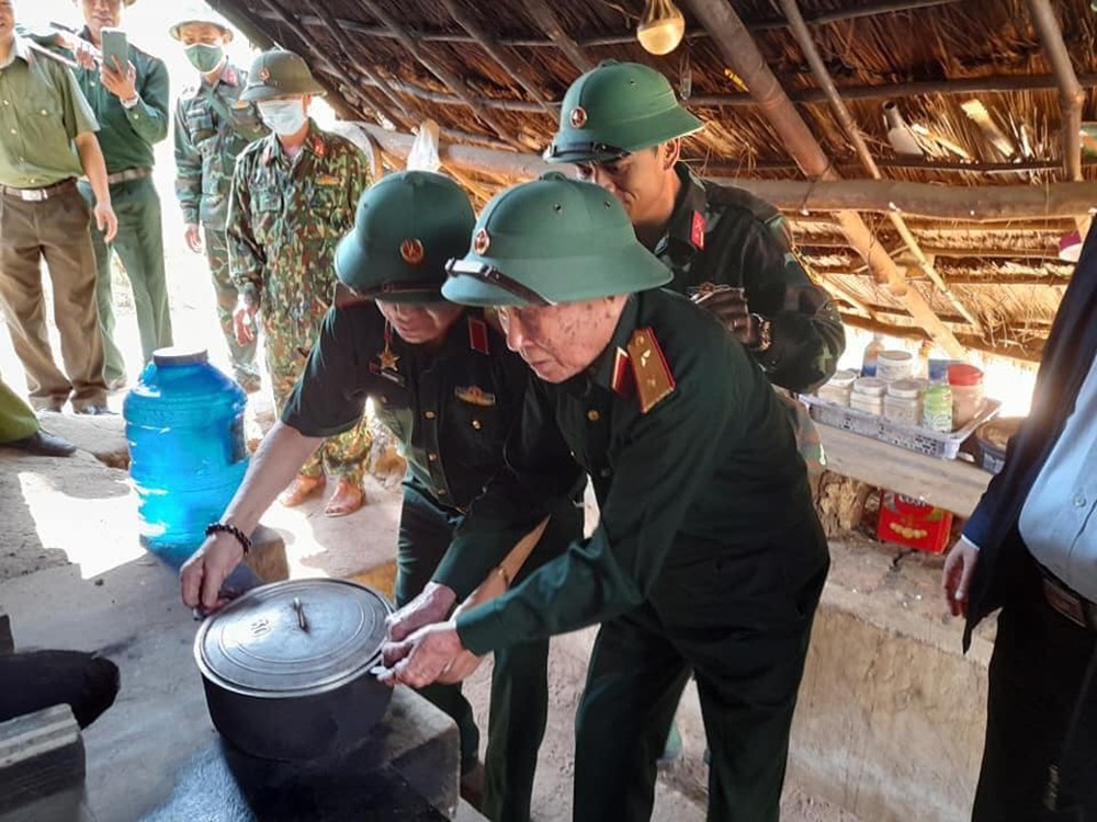 Hành trình về chiến trường xưa của các lão tướng