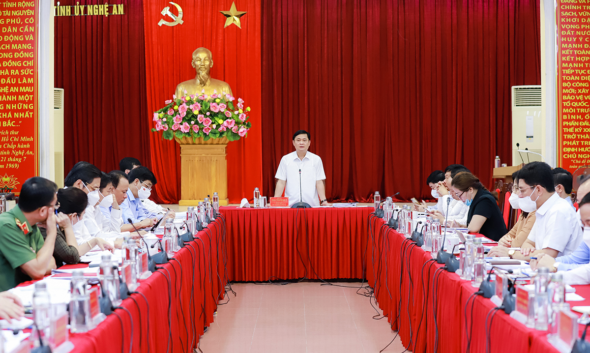 toan-canh-phien-hop-ban-thuong-vu-tinh-uy-thuong-ky-thang-3-nam-2022.jpg