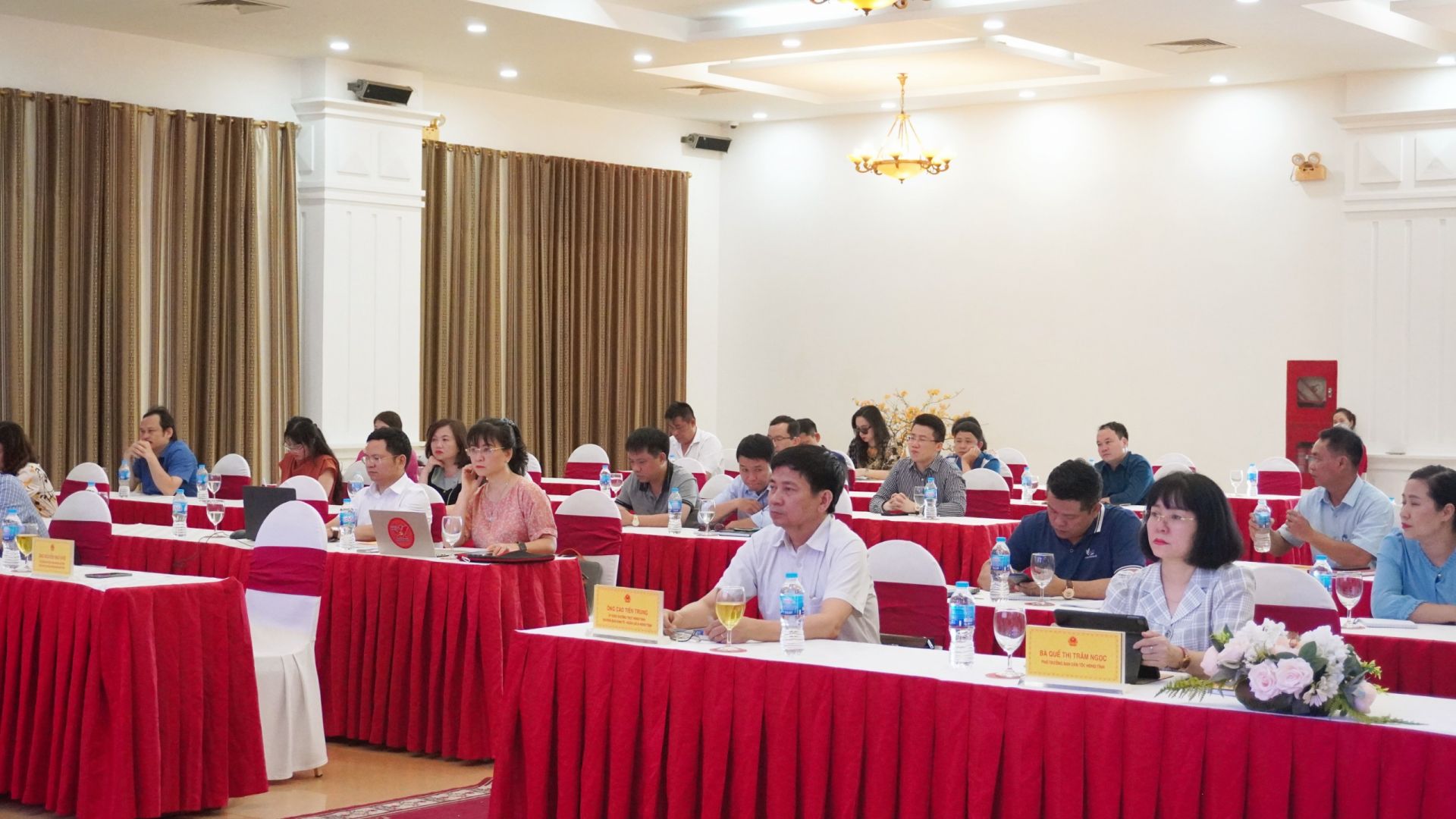 ee8232e253189246cb09-1.jpg