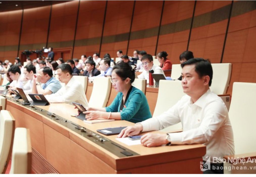 Hoạt động của Đoàn ĐBQH Nghệ An trong ngày làm việc thứ hai, Kỳ họp thứ 3, Quốc hội khóa XV