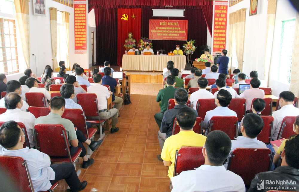 Cử tri huyện Con Cuông phản ánh những chậm trễ trong hỗ trợ di dời xây dựng thủy điện Chi Khê