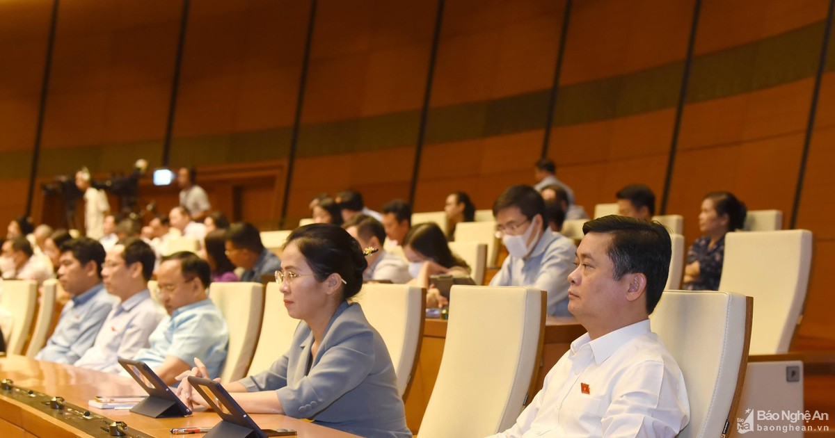 Quốc hội tiến hành chất vấn nhóm vấn đề thuộc lĩnh vực tài chính, ngân hàng