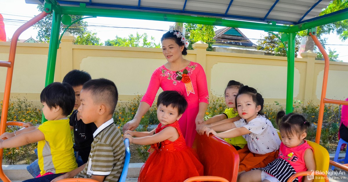 HĐND tỉnh thông qua nghị quyết quy định mức thu học phí trong các cơ sở giáo dục công lập và mức hỗ trợ học phí cho học sinh tiểu học tư thục