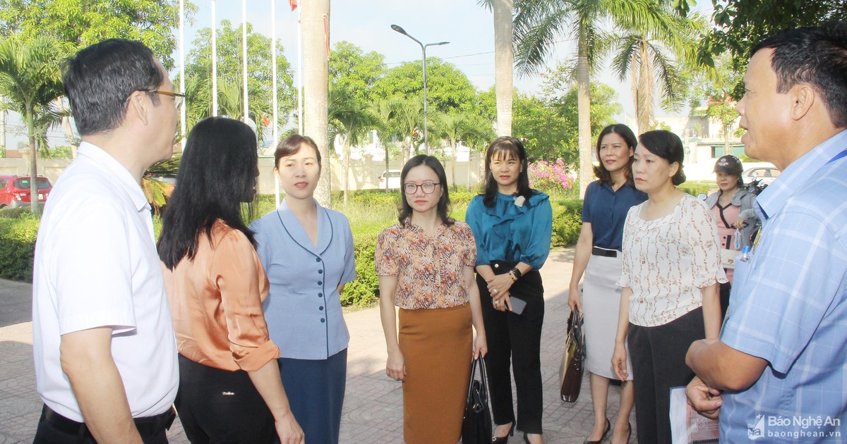 Đoàn Đại biểu Quốc hội tỉnh Nghệ An lấy góp ý về Luật Phòng, chống bạo lực gia đình (sửa đổi)