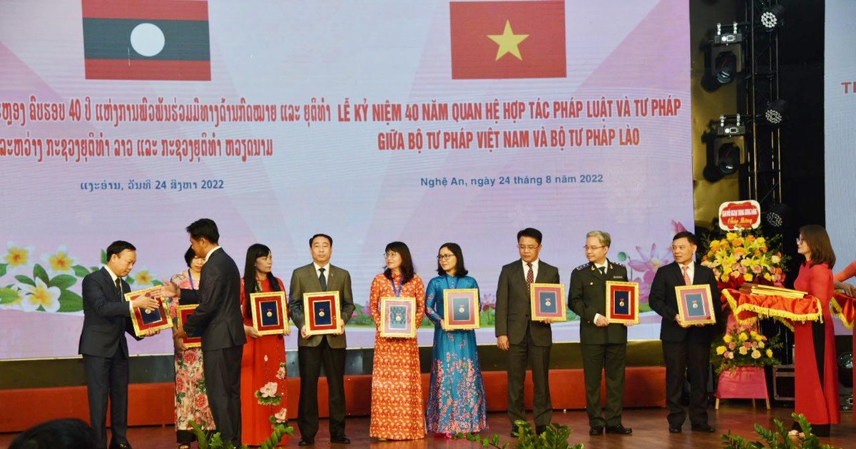 Nâng tầm hợp tác pháp luật và tư pháp, vun đắp quan hệ hữu nghị đặc biệt Việt - Lào