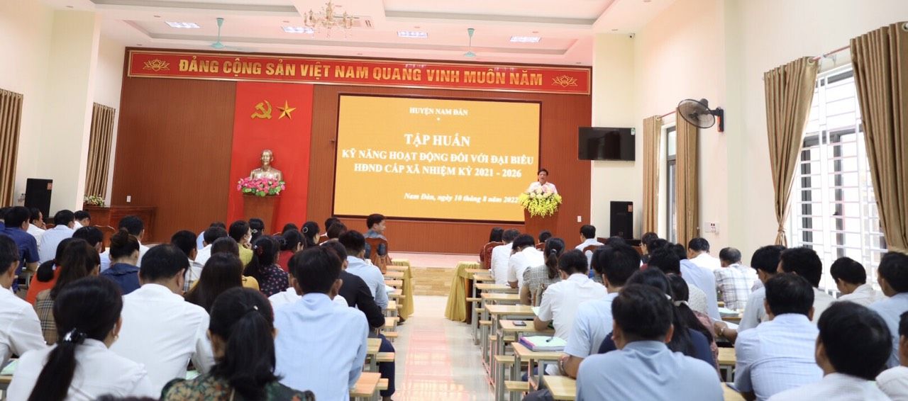 Nam Đàn: Tập huấn kỹ năng hoạt động đối với đại biểu HĐND cấp xã nhiệm kỳ 2021-2026