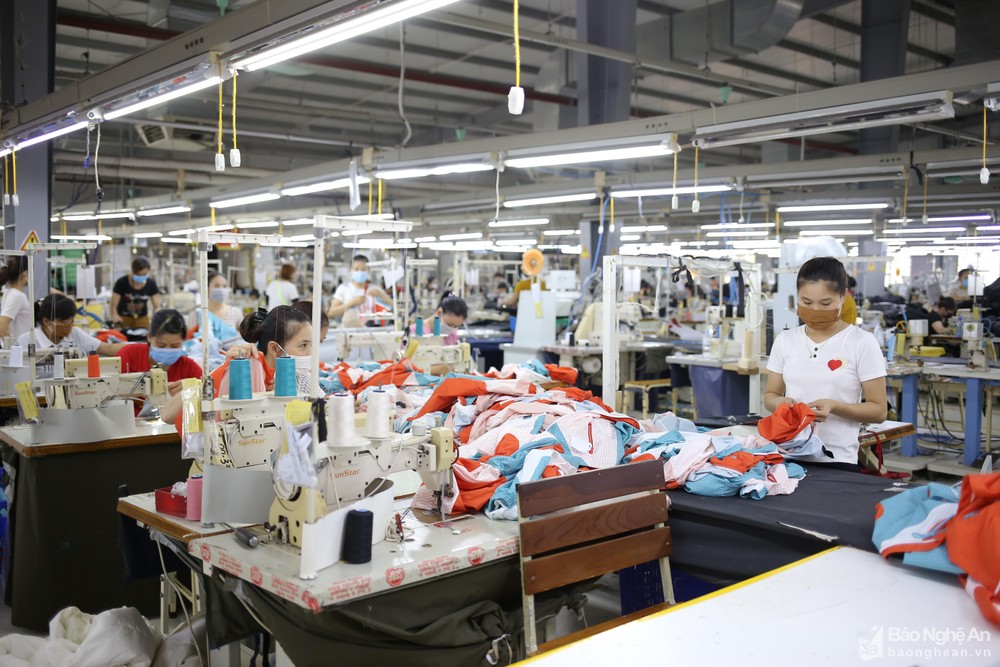 bna-cong-ty-may-prex-vinh-don-hang-doi-dao-dam-bao-viec-lam-cho-lao-dong-anh-thu-huyen-6490.jpg