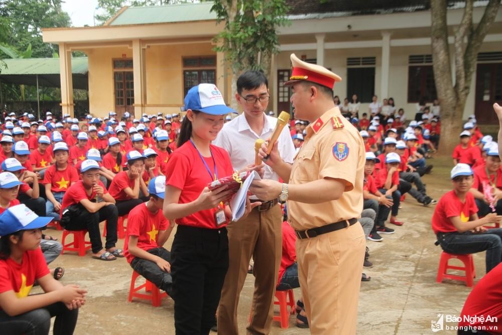 bna-tuyen-truyenanh-duc-vu6683231-2442018-6371.jpg