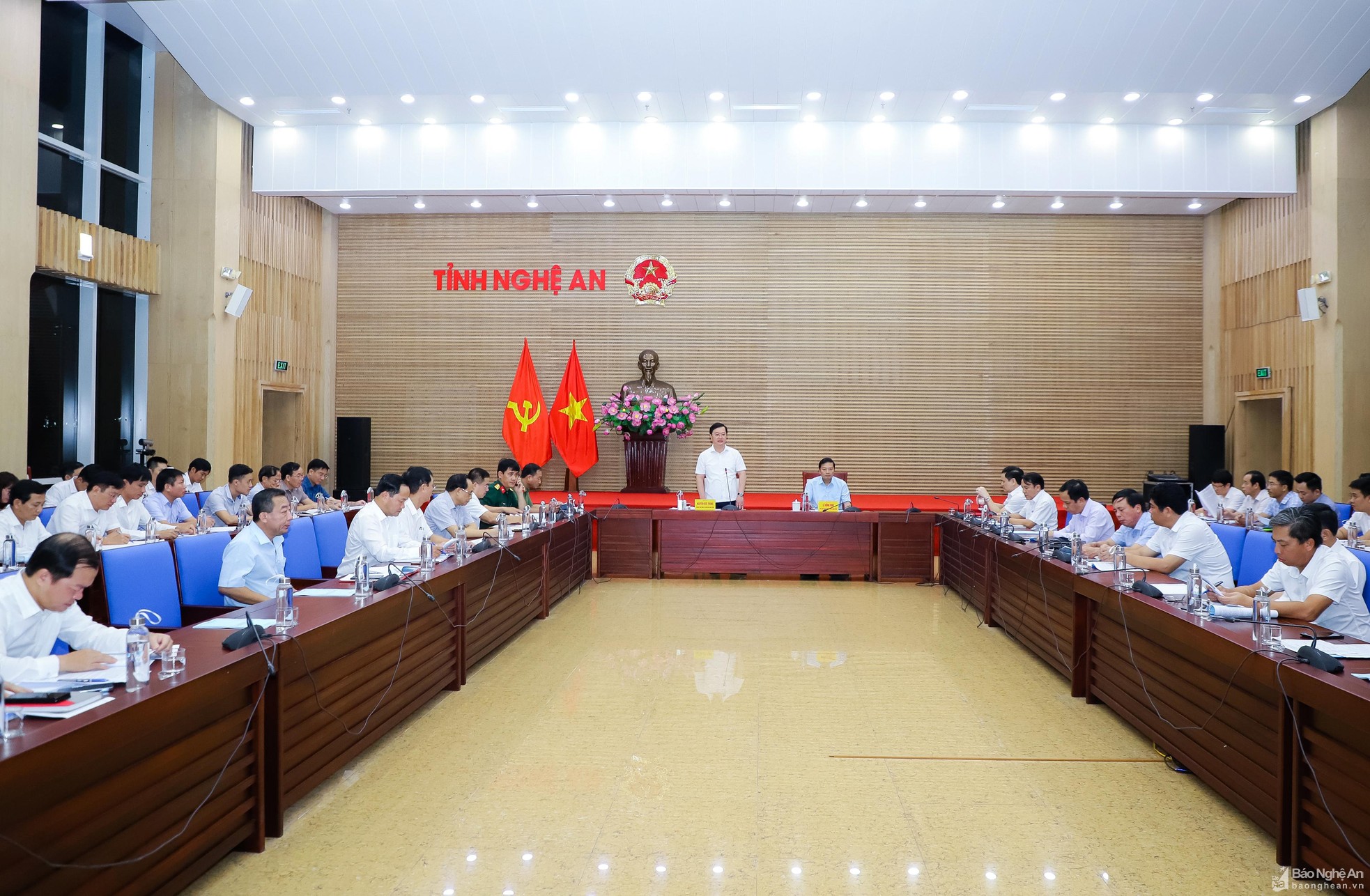 bna-toan-canh-857.jpg