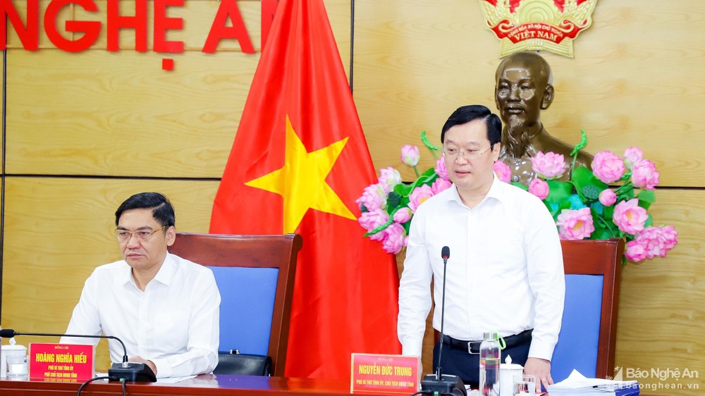 bna-chu-tich-ubnd-tinh-nguyen-duc-trung-yeu-cau-cac-dia-phuong-tap-trung-khac-phuc-tinh-trang-ngap-lut-sat-lo-6868--n1.jpg