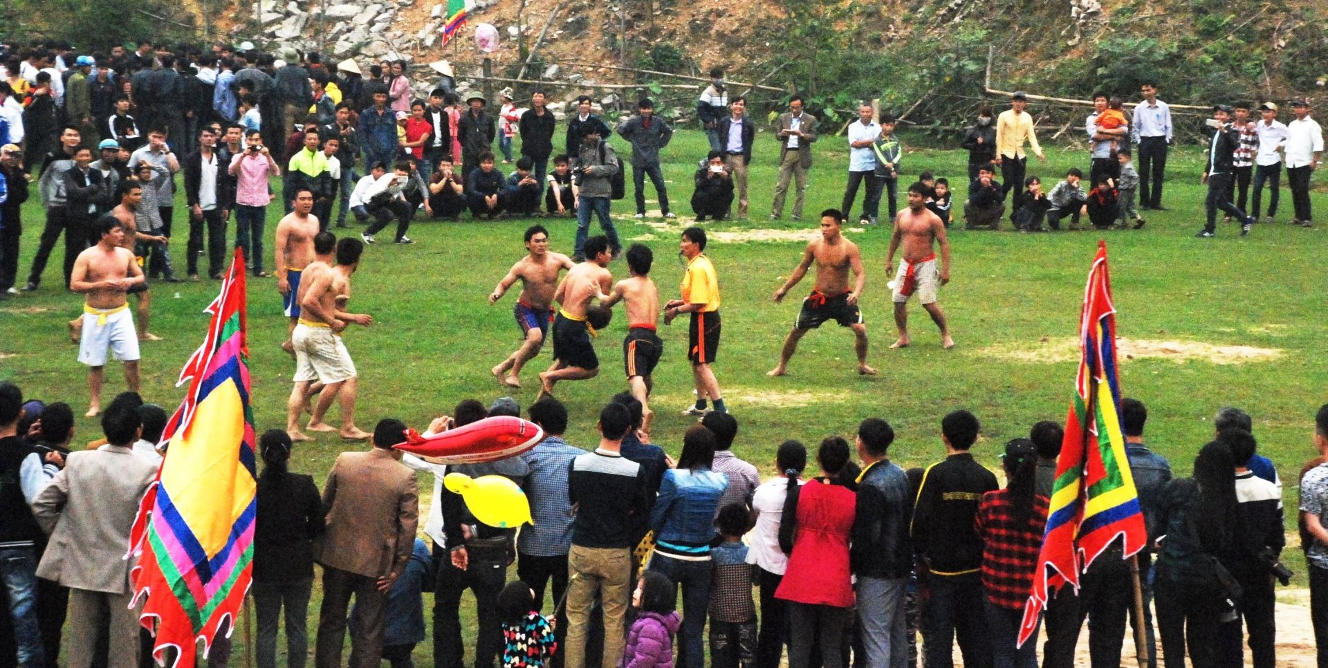 Du xuân qua miền di sản