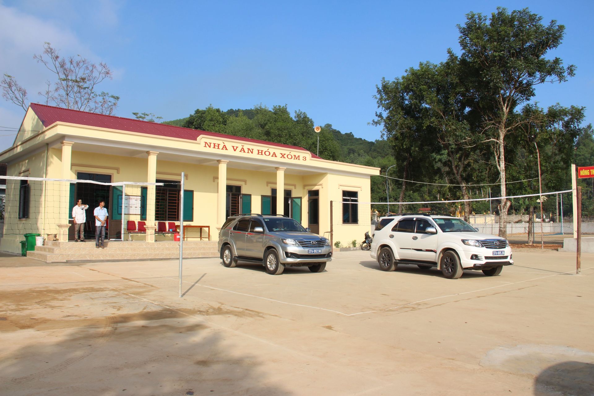 Nha-van-hoa-thon-xom-o-xa-Tang-Thanh-Yen-Thanh-uoc-au-tu-moi-at-tieu-chuan.JPG