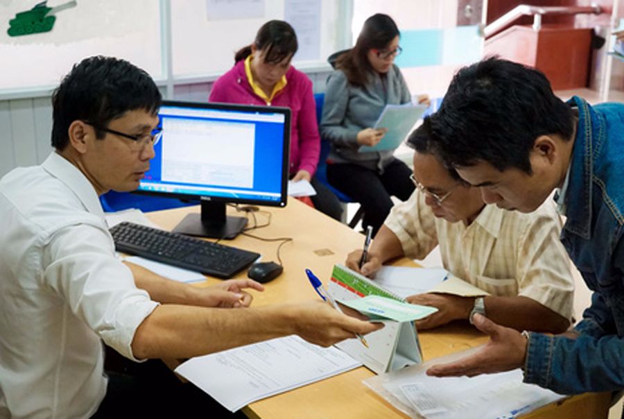 Bộ Nội vụ trả lời kiến nghị cử tri về tăng mức lương khởi điểm cho cán bộ, công chức cấp xã