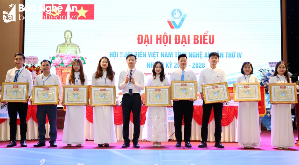 bna-anh-9-dai-hoi-sinh-vien-phien-trong-the-7092.jpg.webp